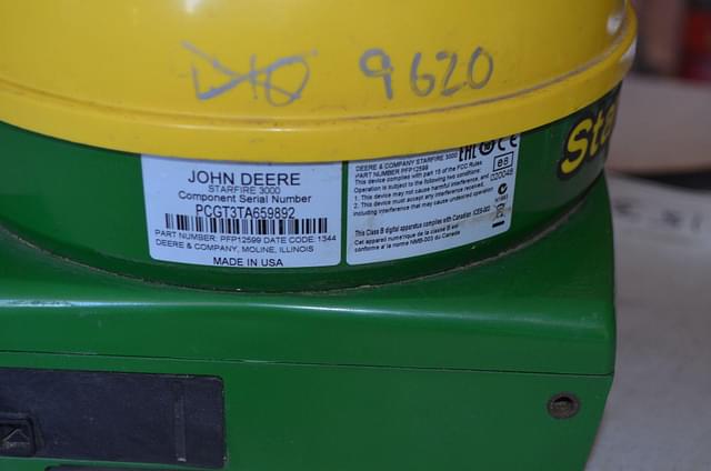 Image of John Deere StarFire 3000 equipment image 1