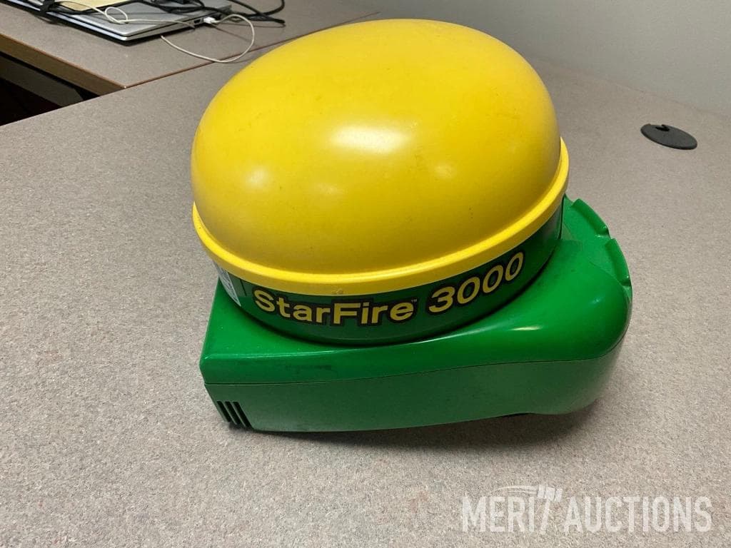 Image of John Deere StarFire 3000 Image 1