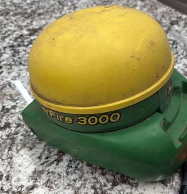 Image of John Deere StarFire 3000 equipment image 1