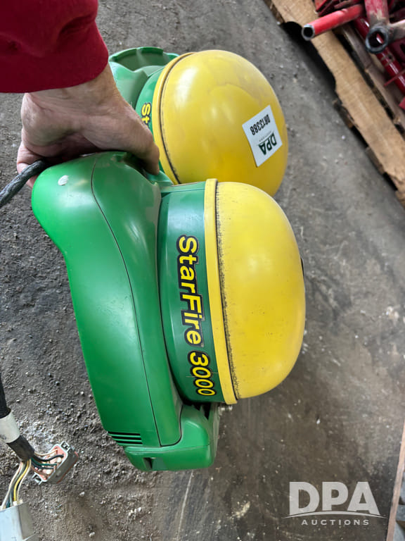 John Deere StarFire 3000 Equipment Image0