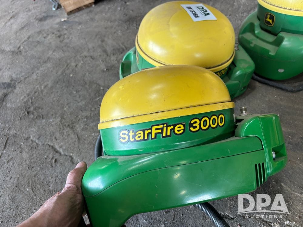 John Deere StarFire 3000 Equipment Image0
