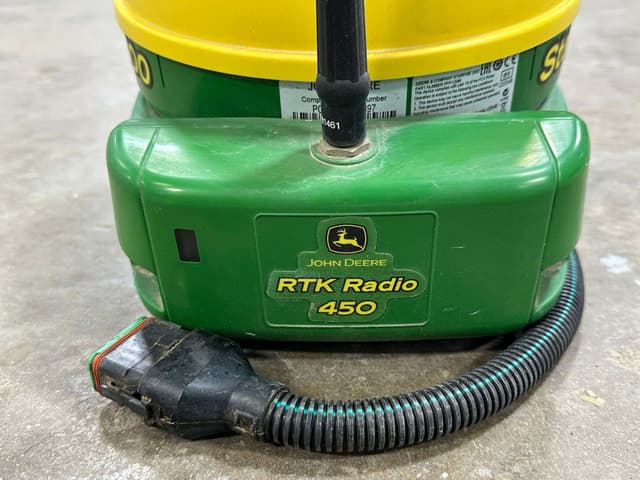 Image of John Deere StarFire 3000 equipment image 2