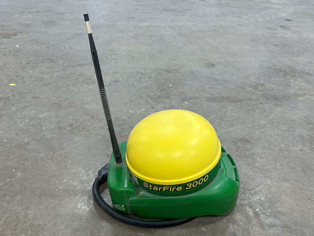 Image of John Deere StarFire 3000 Primary image