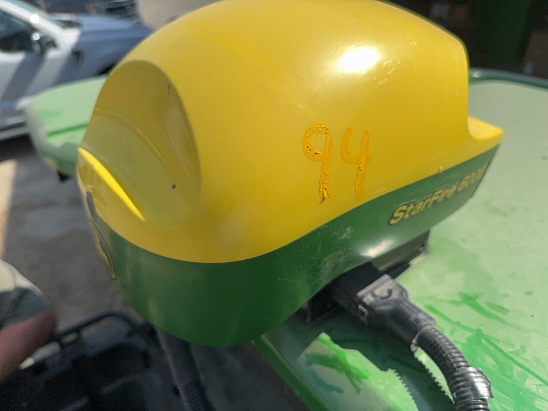 Image of John Deere StarFire 6000 Primary image