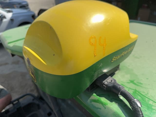 Image of John Deere StarFire 6000 equipment image 2