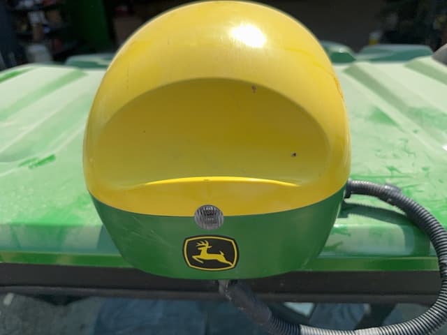 Image of John Deere StarFire 6000 equipment image 4