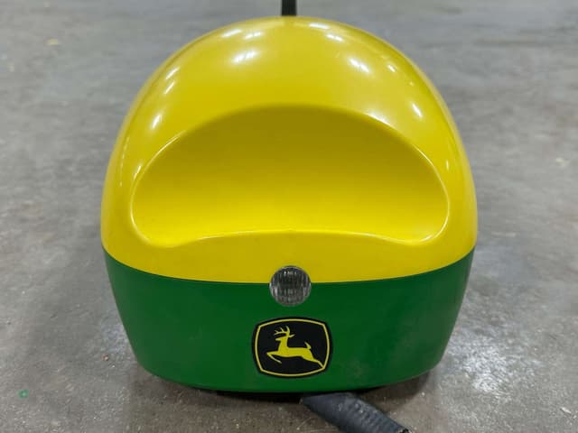 Image of John Deere StarFire 6000 equipment image 4