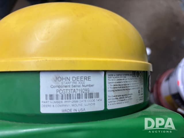 Image of John Deere StarFire 3000 equipment image 4