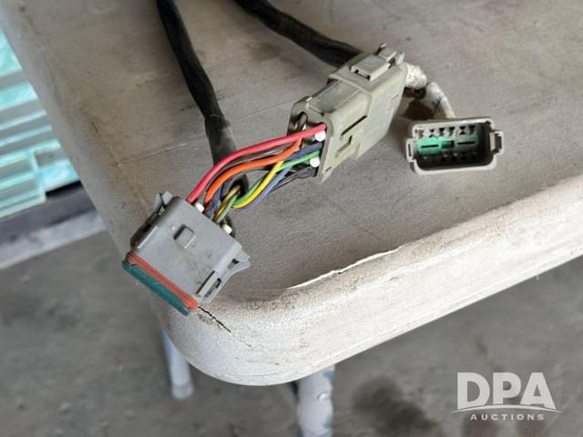 Image of John Deere StarFire iTC equipment image 3