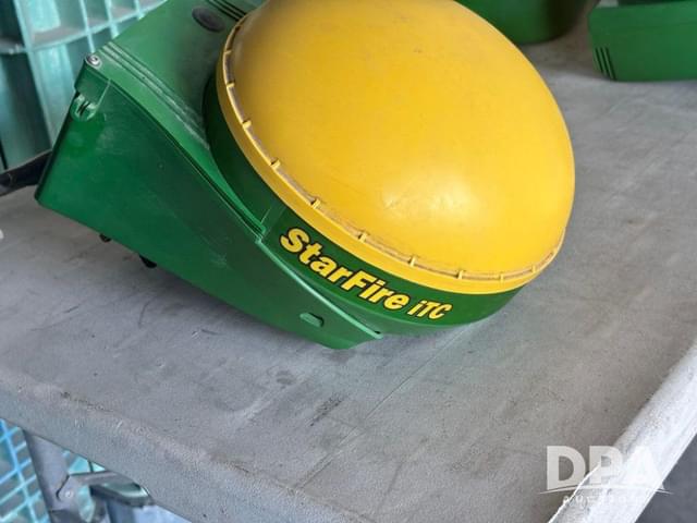 Image of John Deere StarFire iTC equipment image 1