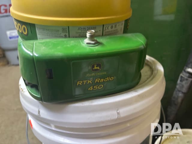 Image of John Deere StarFire 3000 equipment image 2