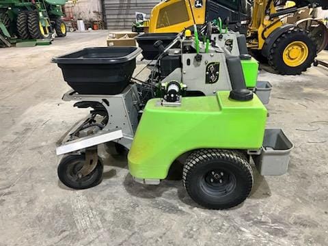 2019 Steel Green SG52 Equipment Image0