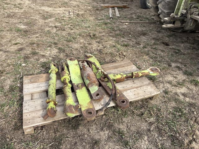 Image of Steiger Bearcat II equipment image 3