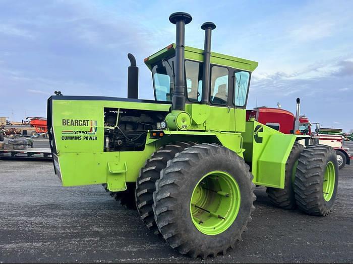 Image of Steiger Bearcat III ST-220 Primary image