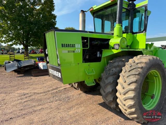 Image of Steiger Bearcat III ST-220 equipment image 1