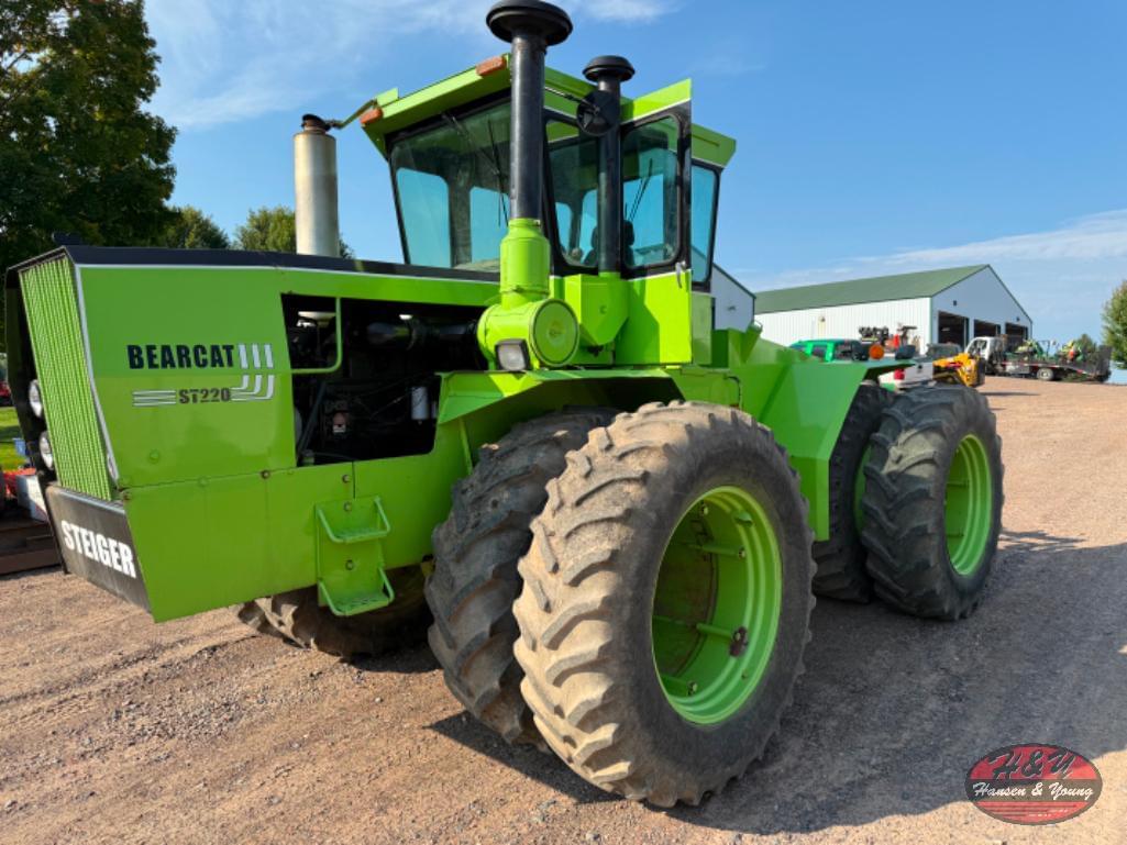 Image of Steiger Bearcat III ST-220 Primary image