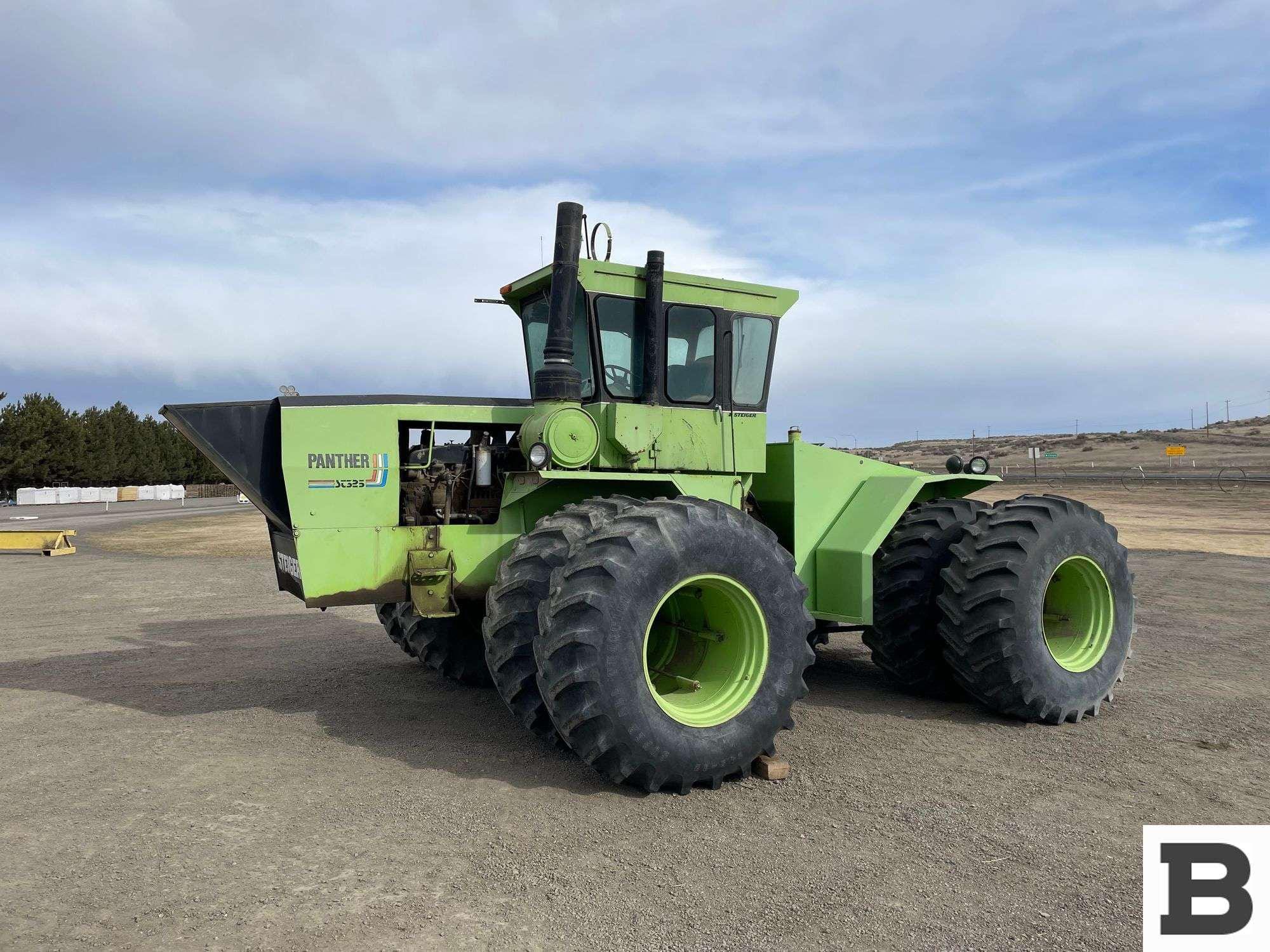 Main image Steiger Panther III ST-325