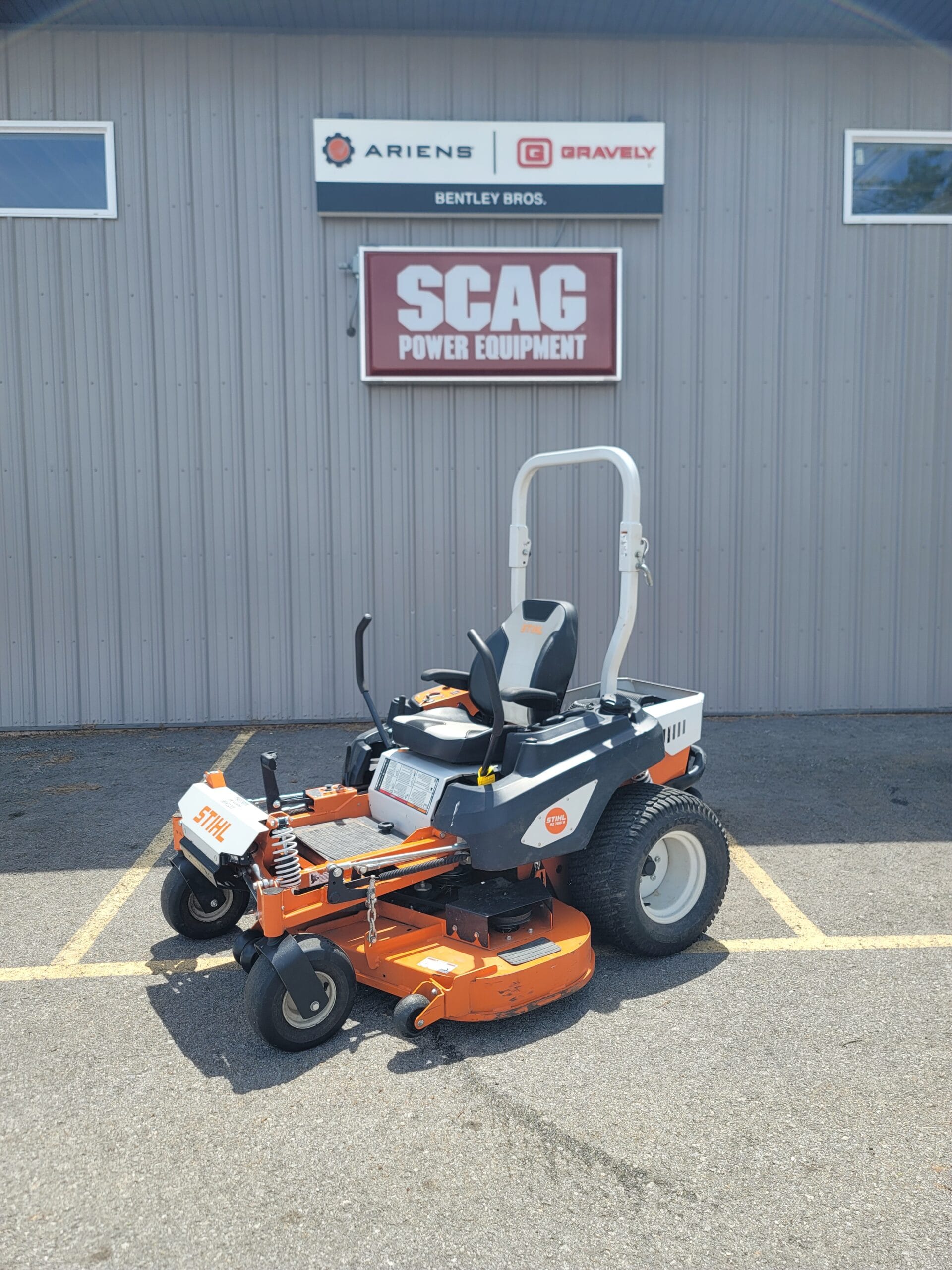 2023 Stihl RZ 760i Equipment Image0