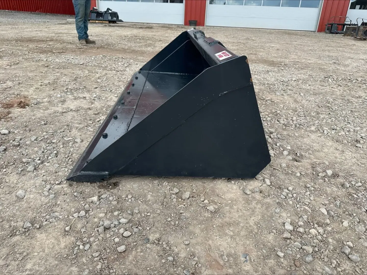 2024 Stout Undetermined Equipment Image0