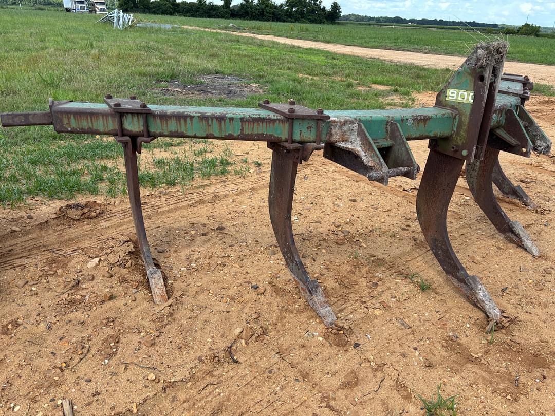 Image of John Deere 900 Image 1