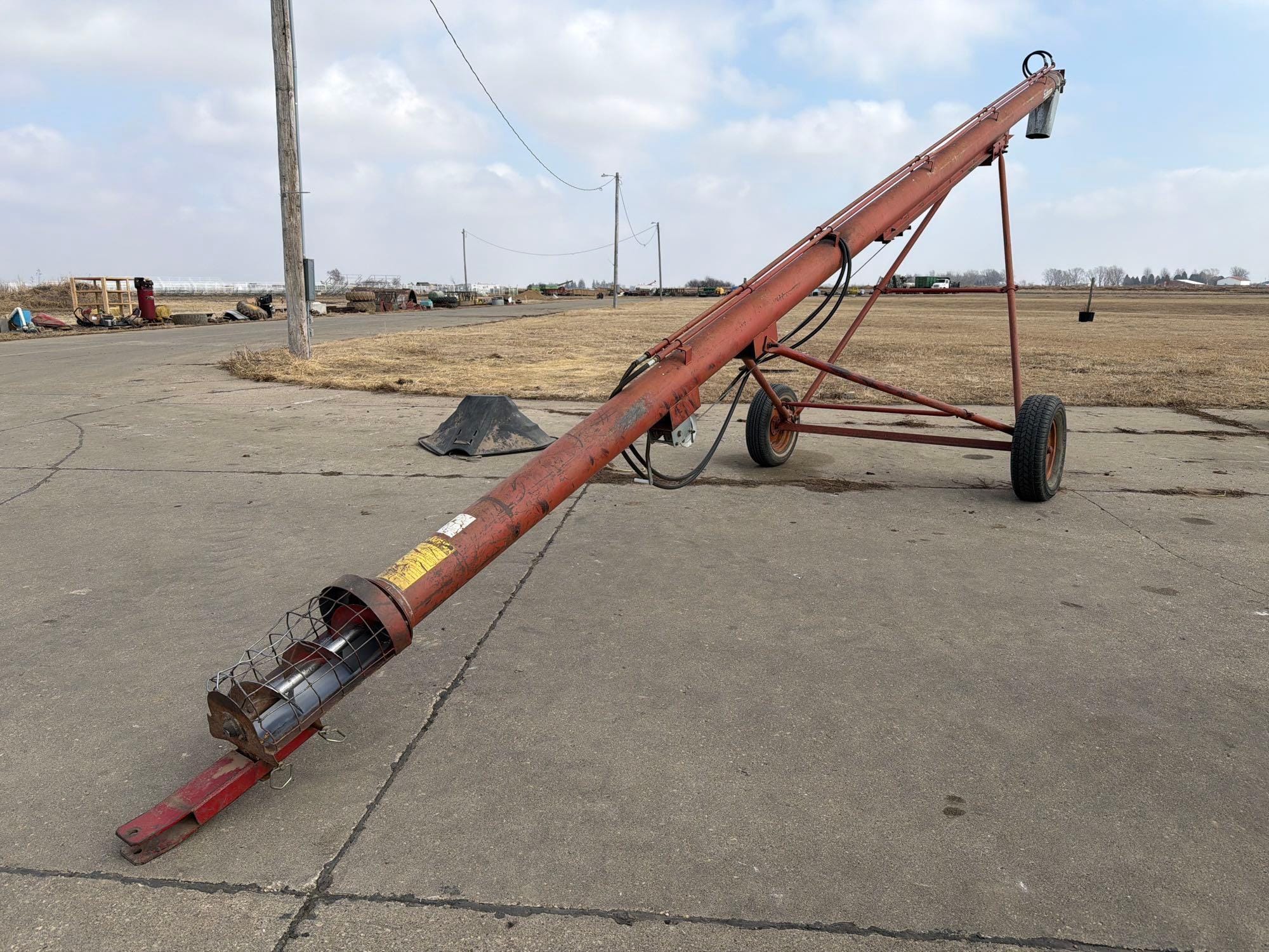 Sudenga 8x30 Equipment Image0