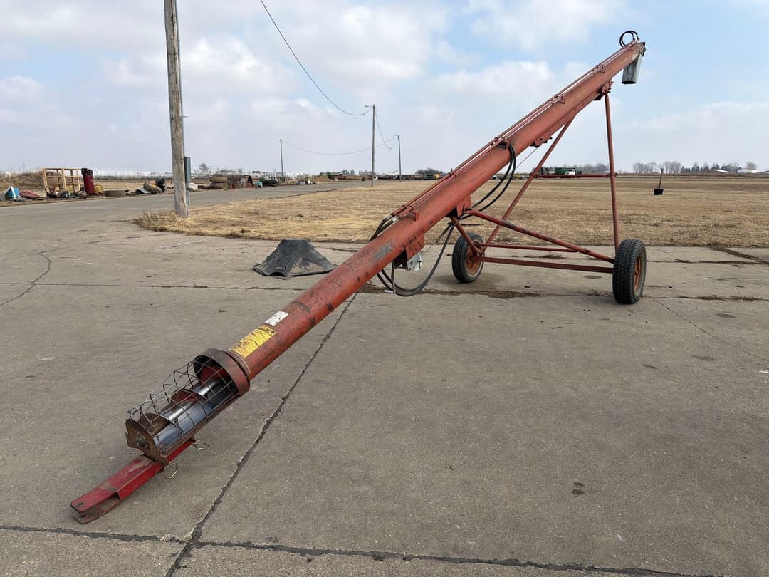 Image of Sudenga 8x30 Primary image