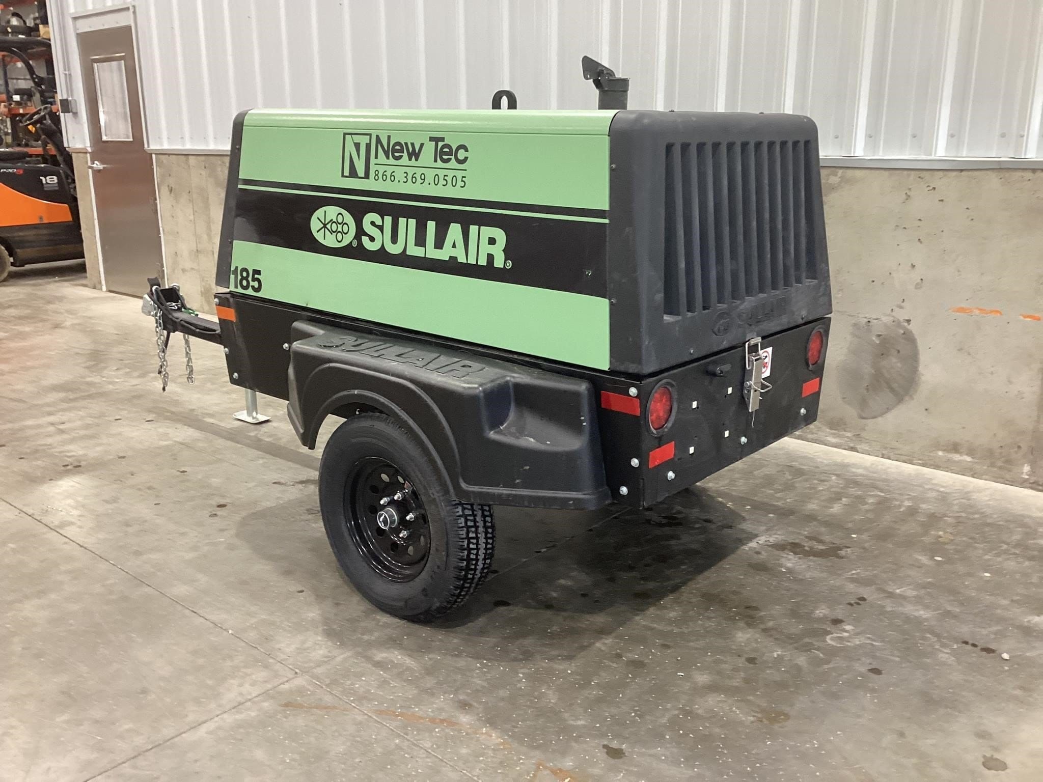 2024 Sullair 185 Equipment Image0