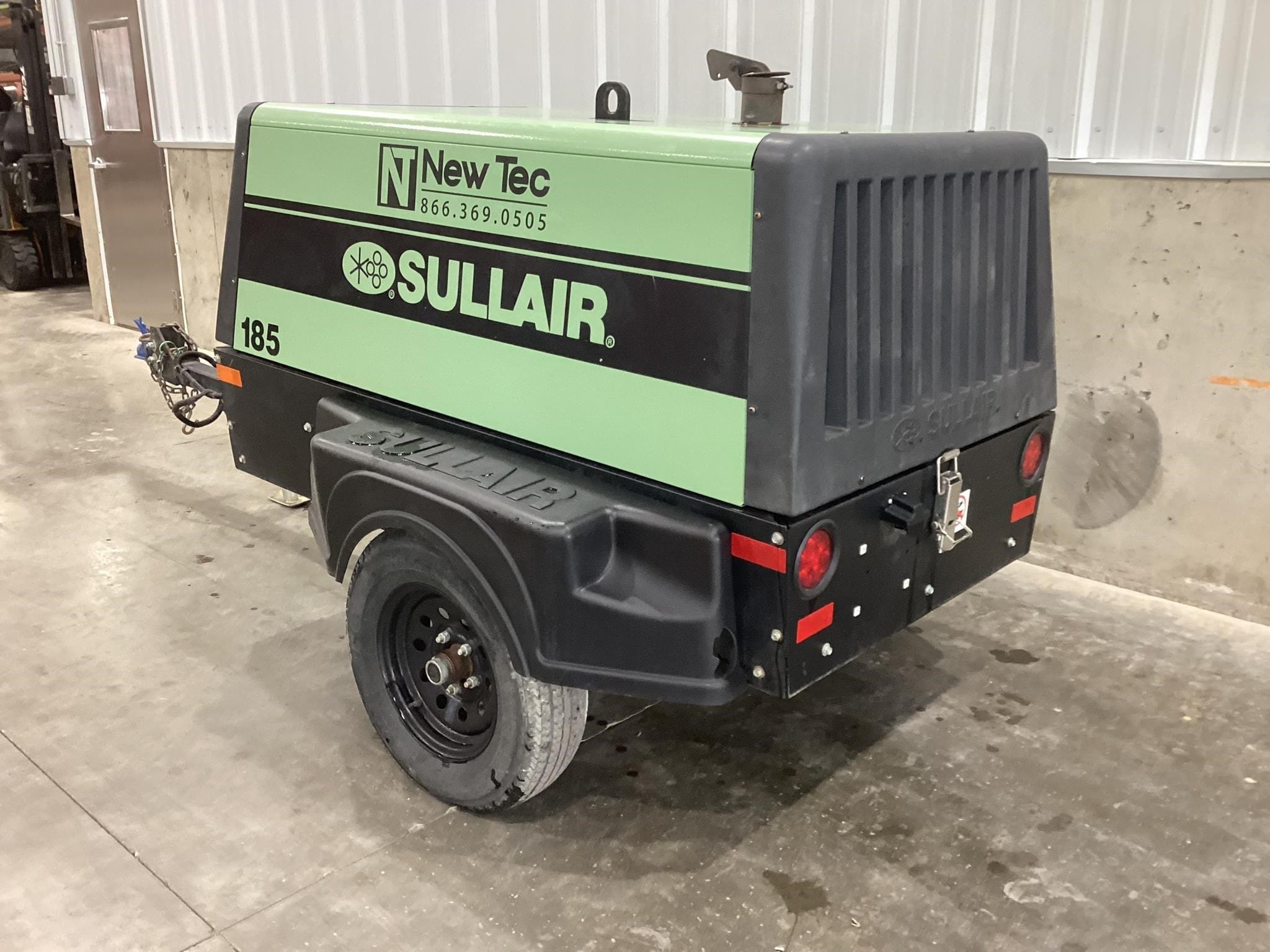 2022 Sullair 185 Equipment Image0