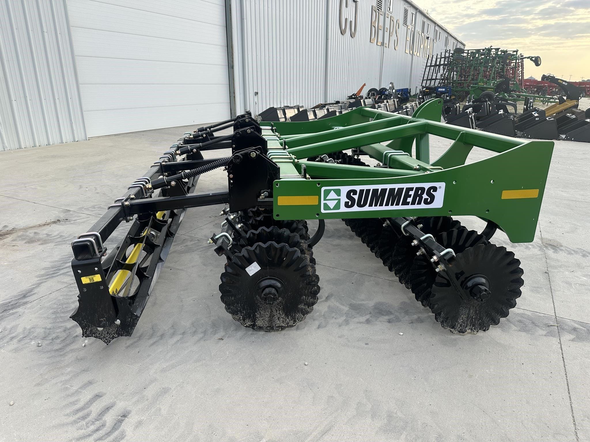 Summers 2410 Equipment Image0