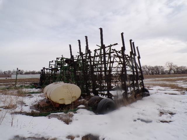 Summers SuperWeeder Equipment Image0