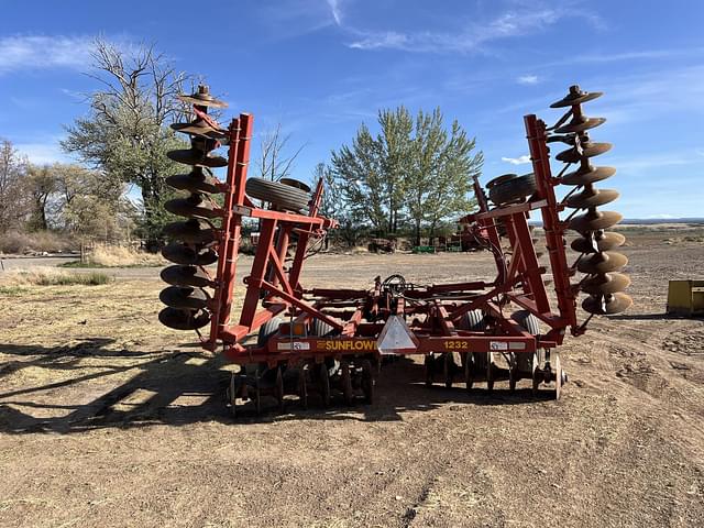 Image of Sunflower 1232 equipment image 3