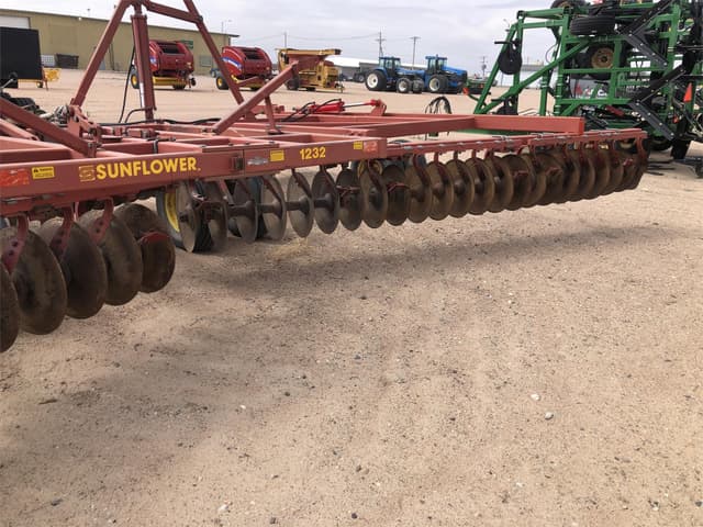 Image of Sunflower 1232-32 equipment image 3