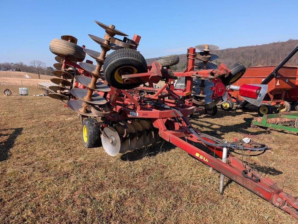 Sunflower 1233 Equipment Image0