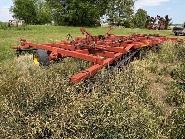 Image of Sunflower 1233-27 equipment image 3