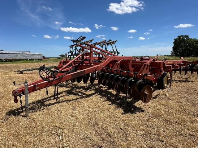 Image of Sunflower 4510-13 equipment image 1