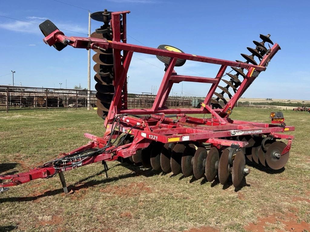 Sunflower 1321 Equipment Image0