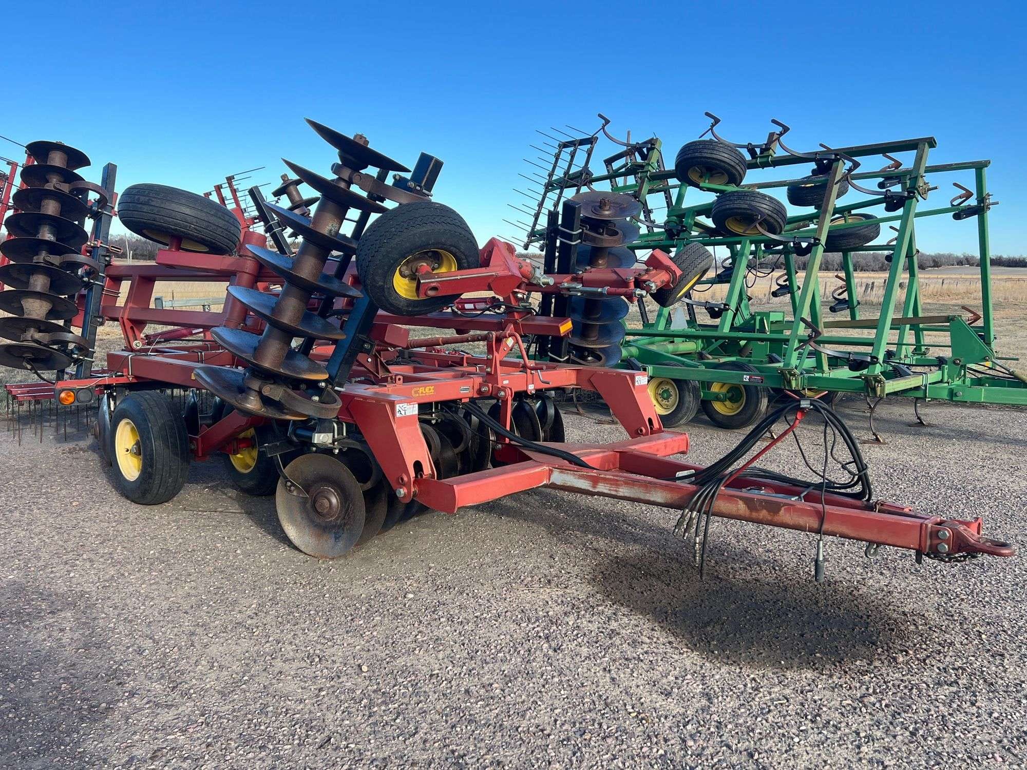 Sunflower 1431 Equipment Image0