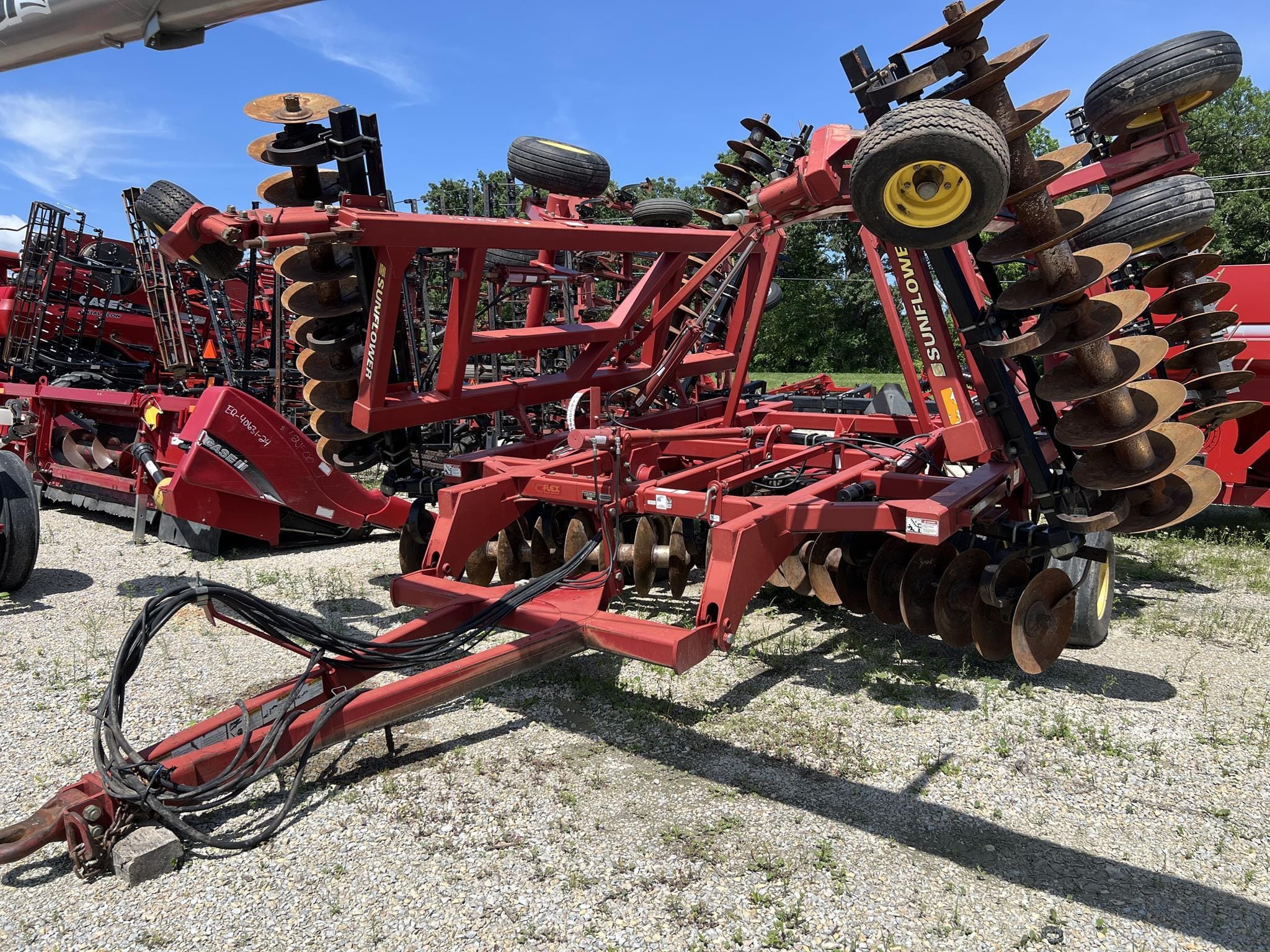 Sunflower 1434 Equipment Image0
