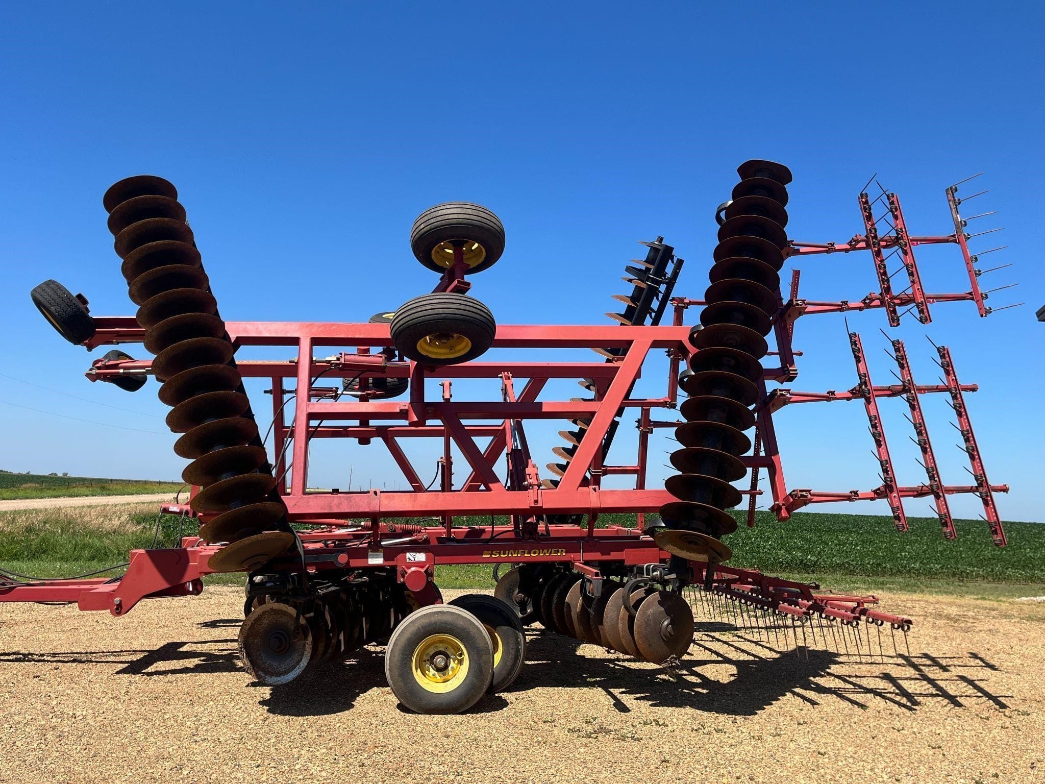 Sunflower 1434 Equipment Image0