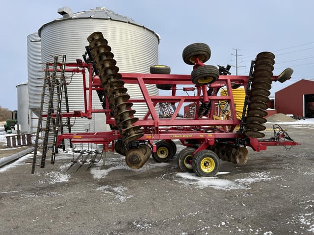 Image of Sunflower 1435-29 equipment image 3