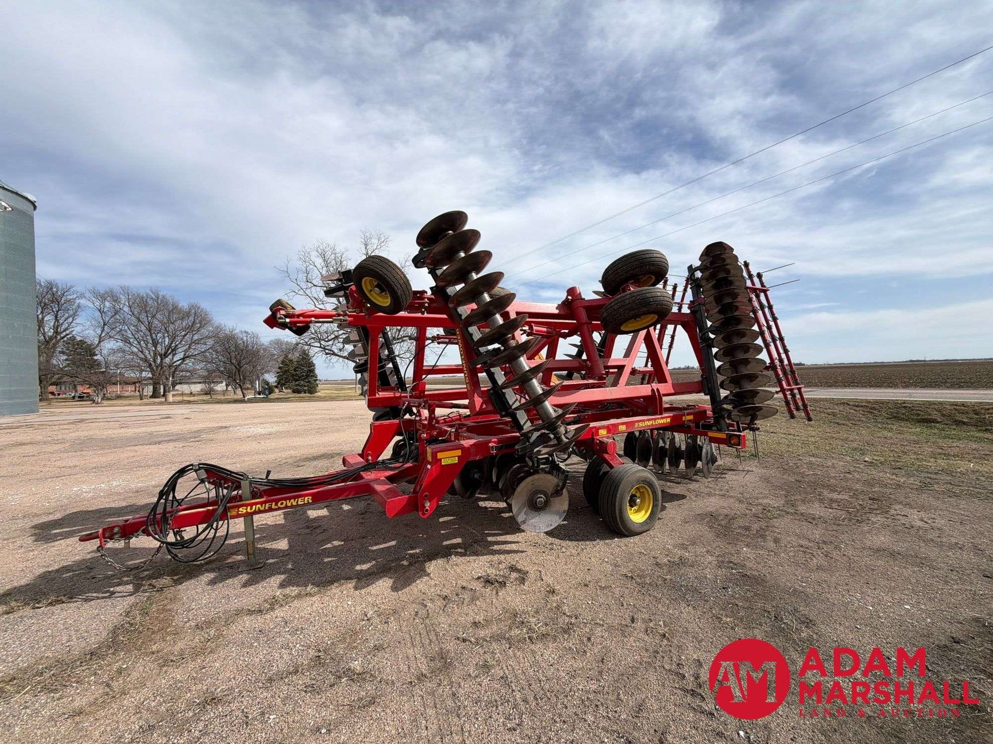 Sunflower 1435 Equipment Image0