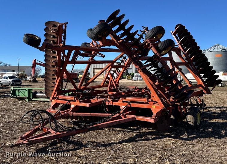 Sunflower 1440 Equipment Image0