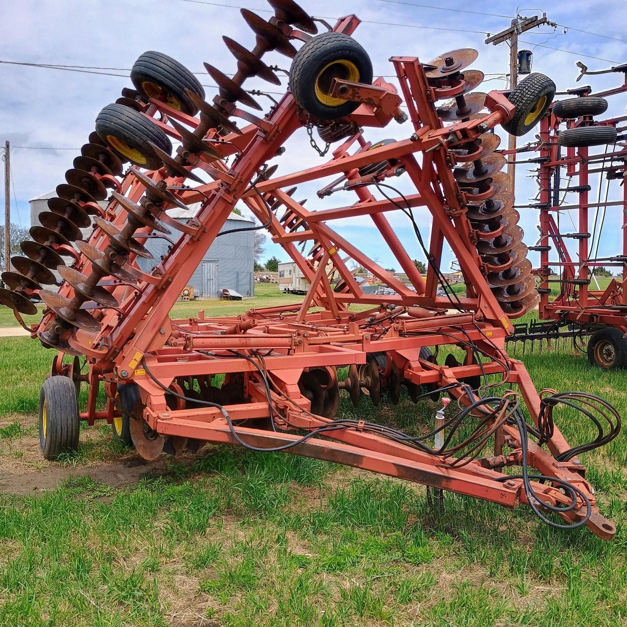 Sunflower 1442 Equipment Image0