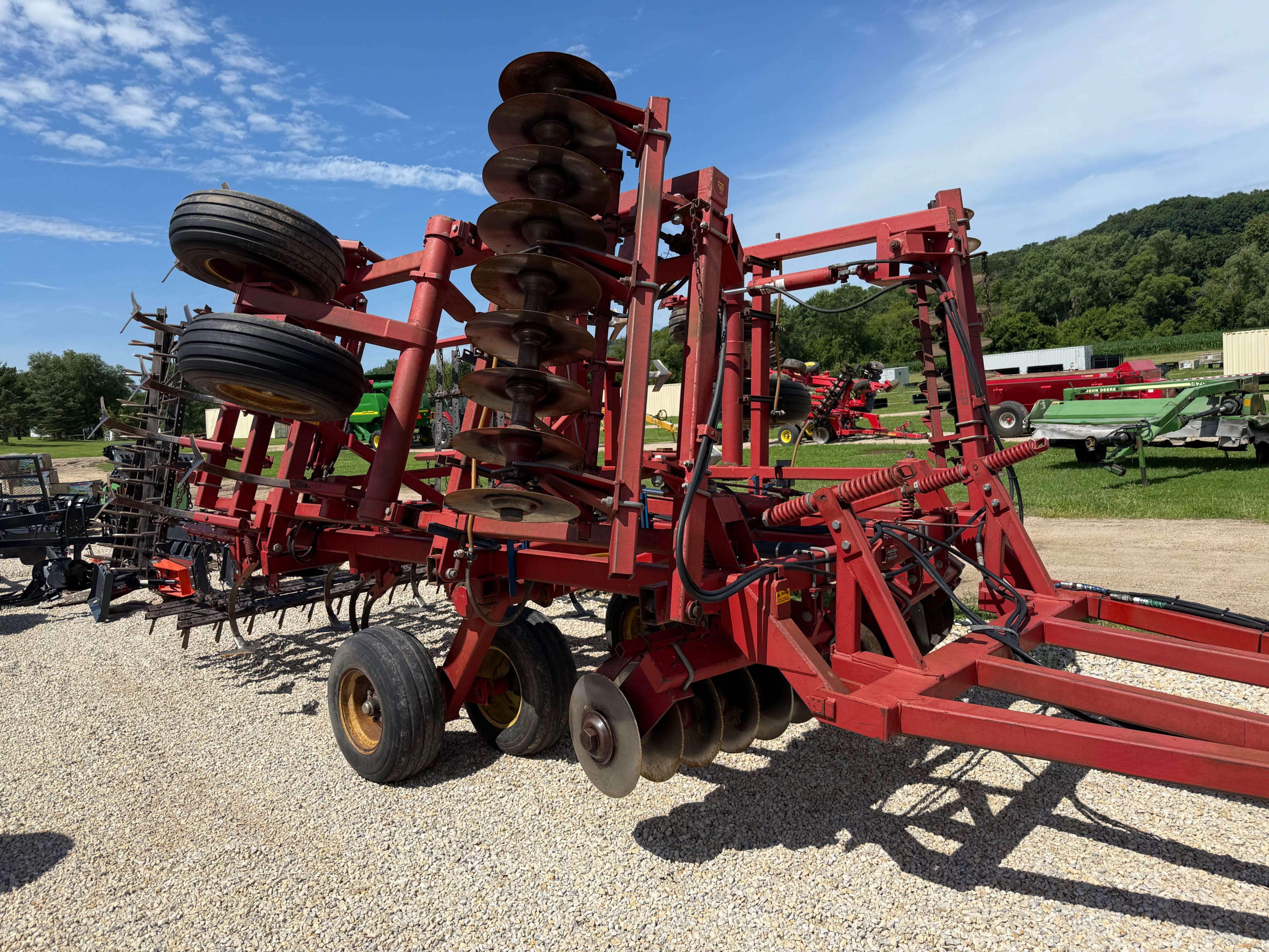 Sunflower 6331 Equipment Image0