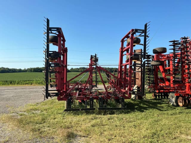 Image of Sunflower 2430 equipment image 1