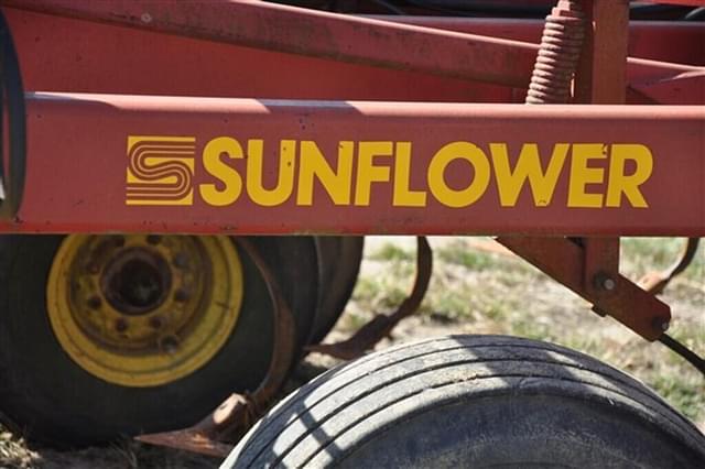 Image of Sunflower 6432 equipment image 3