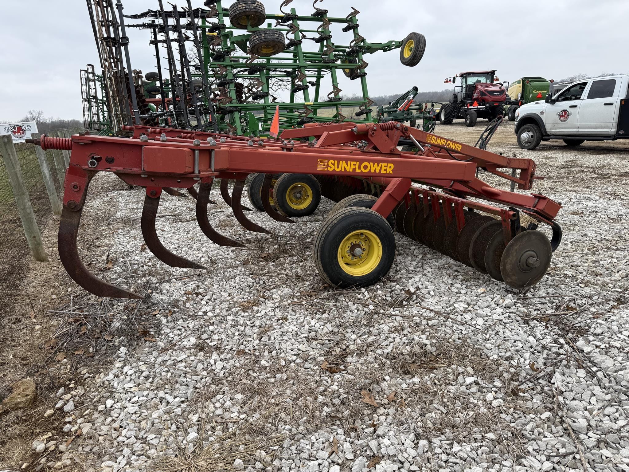 Sunflower 4110 Equipment Image0