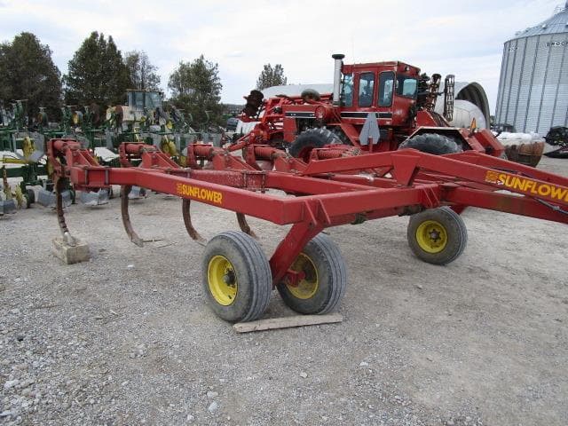Image of Sunflower 4110 equipment image 2