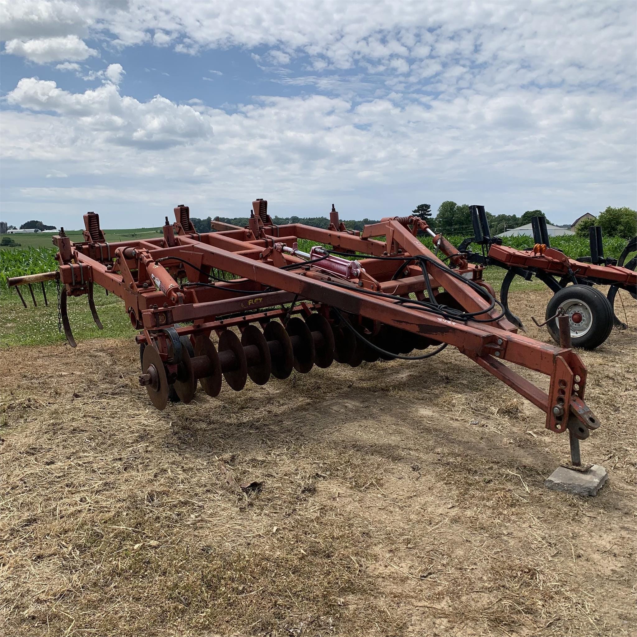 Sunflower 4211-11 Equipment Image0