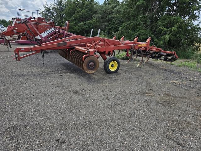 Image of Sunflower 4211 equipment image 3